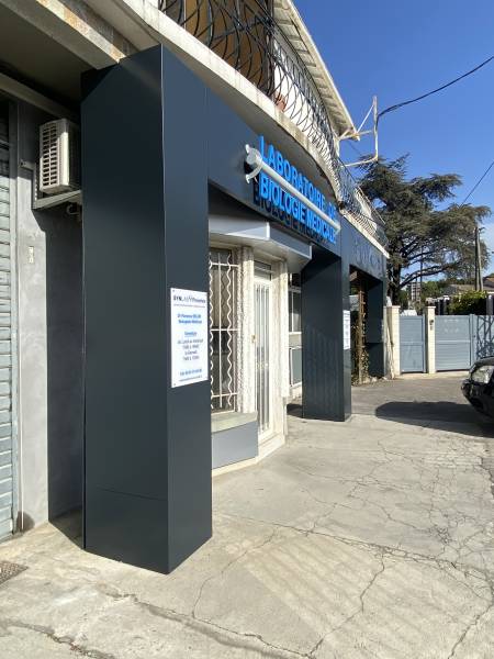 Fabrication d'enseignes pour laboratoire Synlab à Septèmes-les-Vallons