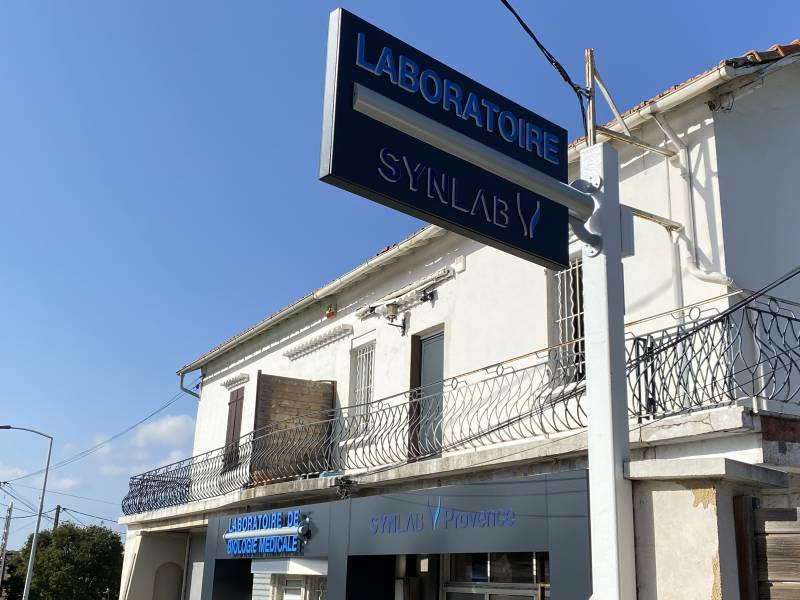 Fabrication d'enseignes pour laboratoire Synlab à Septèmes-les-Vallons