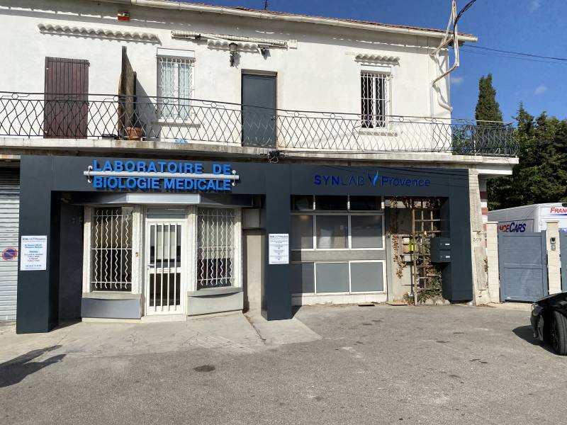 Fabrication d'enseignes pour laboratoire Synlab à Septèmes-les-Vallons